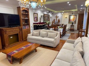 bán căn hộ g3 khu đô thị ciputra hà nội 123m2 đủ nội thất gỗ sang trọng