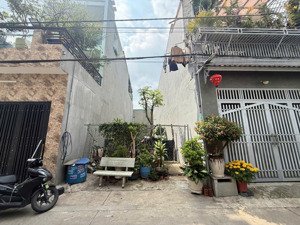 đất đông hoà tp dĩ an kế bên kdc hoàng hùng gần go dĩ an