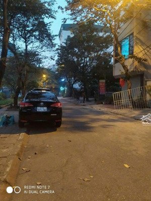 cho thuê nhà 5 tầng thạch bàn - long biên - vỉa hè ô tô đỗ ngày đêm