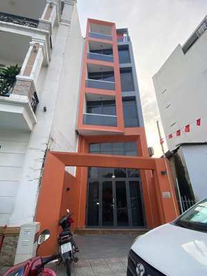 siêu phẩm quận 1 - 12c trần nhật duật, p tân định, quận 1 - 5 tầng có thang máy - sàn trống suốt