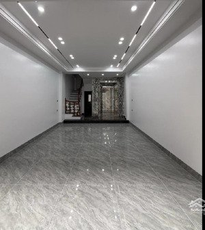 bán nhà phường bồ đề (gia thụy cũ) long biên hà nội diện tích: 36m2 x 7 tầng x 4m x 18,7 tỷ