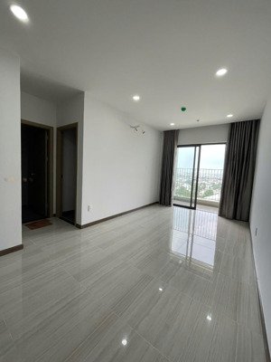 cần bán gấp căn 2pn, 2wc, 51m2, bcons green view, sổ hồng riêng full nội thất lh 