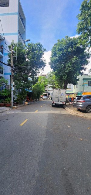 bán 4x20m - 80m2 đất có nc4 mặt tiền đường số quận 7. giá 12.2 tỷ