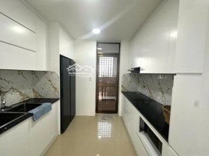 cần bán ch nam khang 124m,3pn,2wc full nội thất đẹp giá 10tỷ lh 