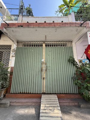 ngay ký túc xá đh sư phạm, lạc long quân quận 11,hẻm xe hơi thông, 50m2, sát hẻm 10m, nhỉnh 6 tỷ tl