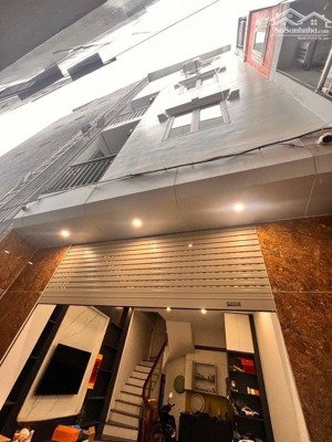 bán nhà ngọc trục đại mỗ, 40m2 dân xây 5 tầng, ngõ nông thoáng. 7.1 tỷ còn thương lượng