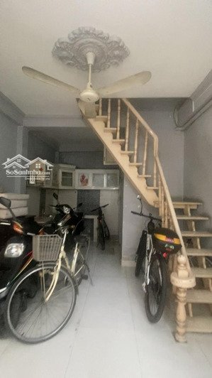 bán nhà chính chủ gửi 2 phòng ngủ, 5 bước ra mặt tiền xe tải 8m sổ hồng riêng chỉ 3 tỷ nhỉnh tl