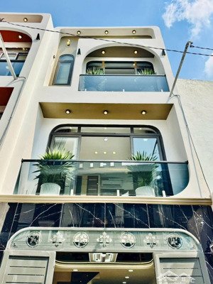 bán nhà 1 trệt 2 lầu đường hoàng hoa thám-pn, 58m2, 4pn 4wc, 2tỉ550. hđt 15tr/th. sổ riêng.