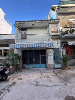 nhà hẻm 8m có lề đường thoại ngọc hầu dt 4x20 vuông, giá tốt 7,3 tỷ tl