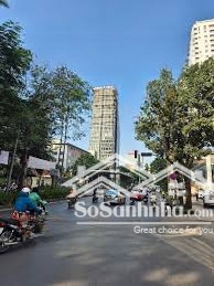 cho thuê cửa hàng mặt phố láng hạ kinh doanh sầm uất lợi nhuận ổn định