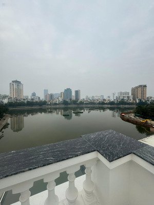 cho thuê nhà mặt phố view hồ hoàng cầu - đống đa, 99m²/ 7 tầng,
