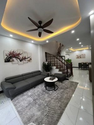 chính chủ cần bán nhà đại thành quốc oai giáp kđt đô nghĩa giá nhỉnh 4 tỷ ô tô đỗ cửa lh 