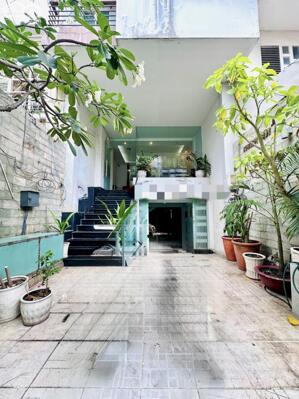 KHÁCH SẠN PHAN HUY ÍCH 17 PHÒNG THANG MÁY - ĐỐI DIỆN EMART - 125m2 - 18.9 TỶ