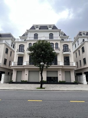 bán căn song lập kinh đô 150m2 trục đường 20m gần quảng trường và tttm giá chỉ 22,7 tỷ