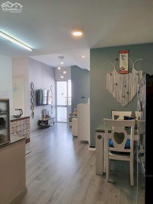 Cần bán căn hộ Sài Gòn Town. Diện tích 85m2, 3 phòng ngủ, giá bán 2 tỷ 7. Giấy tờ hợp lệ