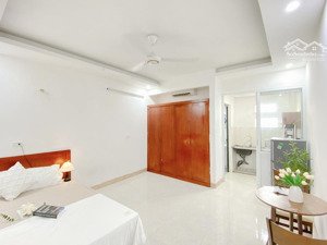 cho thuê ccmn 1 ngủ 1 bếp full đồ cơ bản tại nguyễn ngọc vũ, ô tô đỗ cửa giá chỉ 4tr7/1th