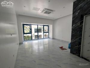 Cho thuê shophouse Galaxy 4 Vạn Phúc. DT 100m x 6 tầng, mt 6m. Giá 40tr thông sang thang máy.