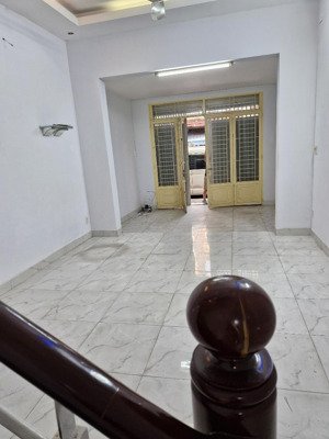 cho thuê nguyên căn mặt tiền 77 tây sơn, phường tân sơn nhì 4x15m, 1 trệt, 2 lầu 4pn, 3wc