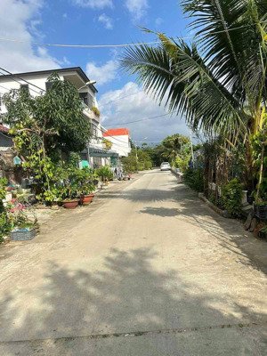 bán lô đất view sông tắc mặt tiền đường đê hữu
xã vĩnh thái tây, nha trang