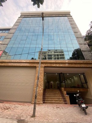 cho thuê nhà phúc diễn, btl dt 144m, 6 tầng 1 tum 1 hầm, mt 8m, thông sàn, có thang máy, đh 80tr