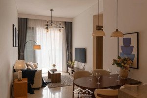 hot deal! bán căn hộ 2pn tầng cao 2x giá tốt nhất tại the marq. sổ hồng riêng, bàn giao full nt