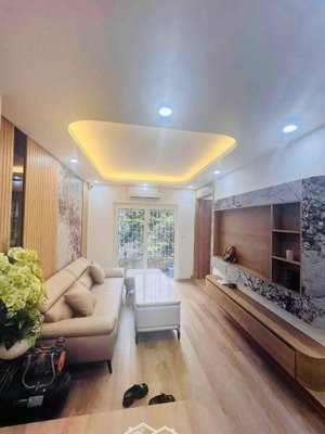 nhà mới đẹp- tặng full nội thất-lô góc 3 thoáng-ô tô- tập thể nguyễn chí thanh- dt :90m2/3ngủ*nhỉnh