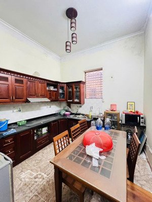 cuối đường bà triệu hà đông 46m 4 tầng, cách 1 nhà ra mặt phố ô tô tránh đỗ. giá đầu tư