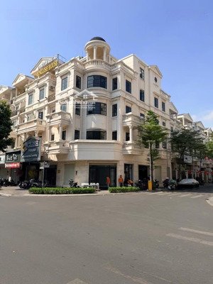 cho thuê nhà mặt phố góc 2 mặt tiền cityland gò vấp giá ưu đãi. 150m2, nhà 1 trệt 4 lầu.