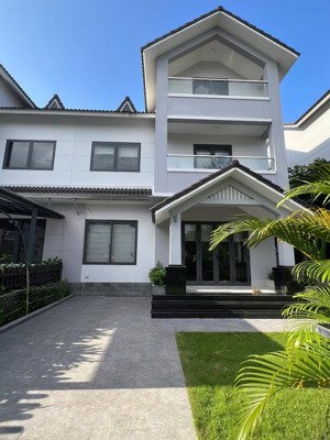 chính chủ cần cho thuê biệt thự villas tuyết anh. view sông sài gòn, tl8, bình mỹ, củ chi