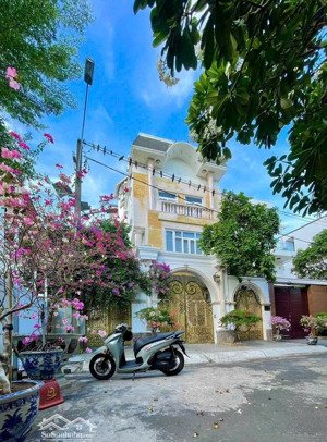 bán biệt thự 204m2 khu bên sông đường số 10, p hiệp bình chánh, thủ đức. giá tốt