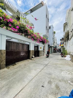 kinh đô thời trang - lê văn sỹ - quận 3 - 3.6x10m - 5 tầng - 6 pn 7wc - xe hơi tới nhà - 2 st