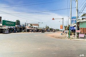 chủ ở xa cần bán gấp 205m2 giá 700tr ngay khu dân cư hiện hữu, sổ sẵn, gần cao tốc tphcm-chơn thành