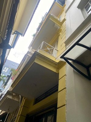 cho thuê nhà riêng mới đẹp, trong ngõ đường tô ngọc vân, dt 30m2, mt 3,5m, rb, giá 12tr