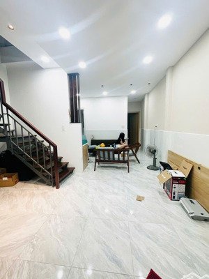 (5.4 tỷ tl) nhà 1 sẹc sư vạn hạnh, 3.8m x 11m, 1 lầu đẹp..!