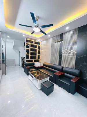 bán nhà vũ tông phan, thanh xuân, sát phố, lô góc 2 thoáng 48m2, ngõ 4m, 5 tầng, mặt tiền 4,55m