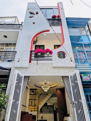 bán gấp căn nhà 1 trệt 1 lầu, đường cao thắng, p.12, q.10. 63,5m2. gần cc hà đô