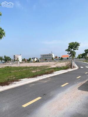 BỐ CỦA BẠN GỬI EM BÁN 5 LÔ ĐẤT KINH DOANH MẶT TIỀN ĐƯỜNG HƯƠNG LỘ