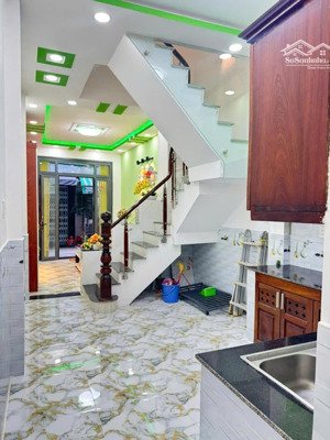 nhà 3 tầng 4pn mễ cốc p15 q8 nở hậu 3.3m 2 sân thượng chỉ 5.25 tỷ