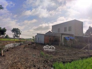 đất ngay mặt tiền nguyễn quang đại