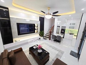 chính chủ bán nhà quan nhân 32m 5 tầng full nội thất mới - ngõ nông rộng - ô tô gần - sổ vuông 8 tỷ