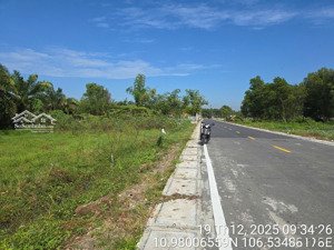 bán đất tại công viên nước củ chi, 8 triệu / m2, 1785.2 m2, giá tốt