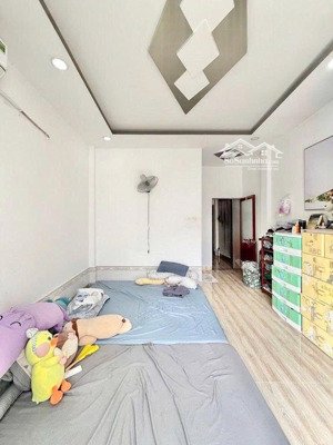 chính chủ căn tam hà giá 2 tỷ 9 nhà đẹp đang cho thuê 15 triệu/ tháng di chuyển tốt đong tiền tốt