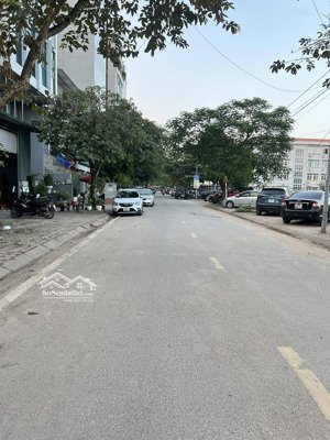 bán đất view công viên còn sót lại khu đấu giá 3ha đức diễn. dt 144m2, mặt tiền 8m. giá 37 tỷ