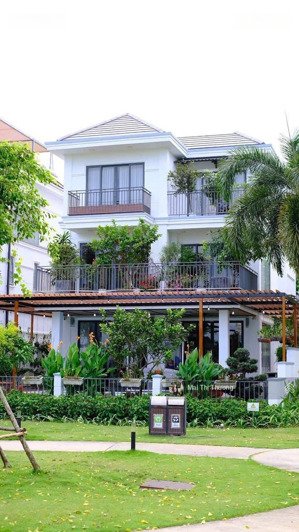 cho thuê | biệt thự đơn lập ven sông siêu đẹp (có hồ bơi) quận 7 4pn