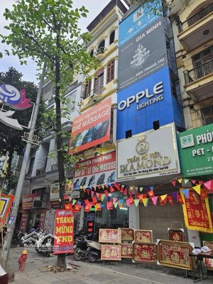 bán nhà mặt phố quang trung hà đông, kinh doanh bất chấp, vỉa hè 5m, ô tô 6 làm, 13,5 tỷ.