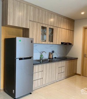 cho thuê 2pn 2wc chung cư bim 30 tầng cao, nội thất mới, cho thuê lâu dài,lh xem nhà ạ