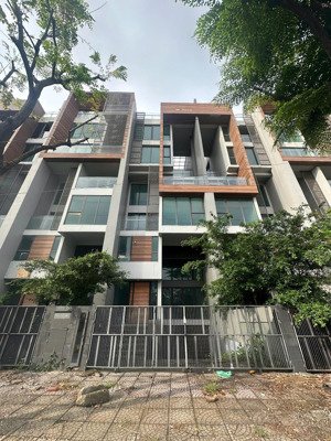 em quân! cho thuê nhà nguyên căn 7x16m 5 tầng tại đảo kim cương- tml- quận 2 giá 50tr/tháng