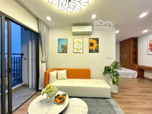 chính chủ gửi bán căn 3n + diện tích 94,5m2, tòa s303 tầng trung đẹp, full nội thất. lh 