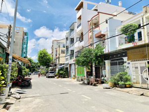 bán nhà mt lê quốc trinh - p.phú thọ hòa - dt : 7x18m - cấp 4 - gía : 16.5 tỷ tl