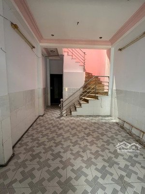 nhà 3,5m x 18m 1lau 2pn 2wc hẻm 253 trần xuân soạn, q7 ngay nhà thờ thuận phát